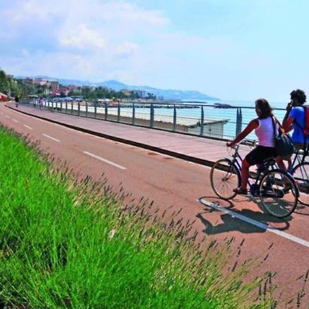Appartamento 50 Mt Mare Con Parcheggio Riservato Riva Ligure Exterior foto